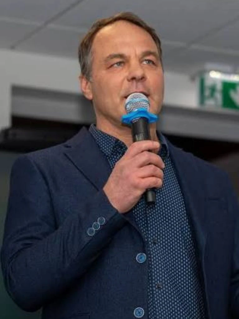 Sergei Hohlov-Simson Biography: Wiki, Age, Career, Height, Weight, Boyfriend, Net Worth & More